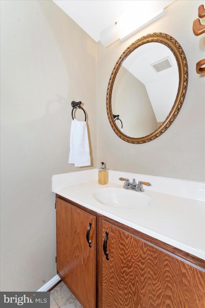 5751 Sunset View Lane photo 14