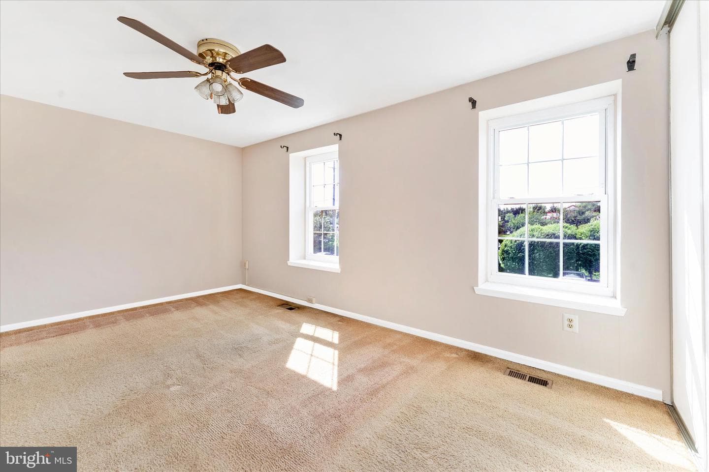 5751 Sunset View Lane photo 16