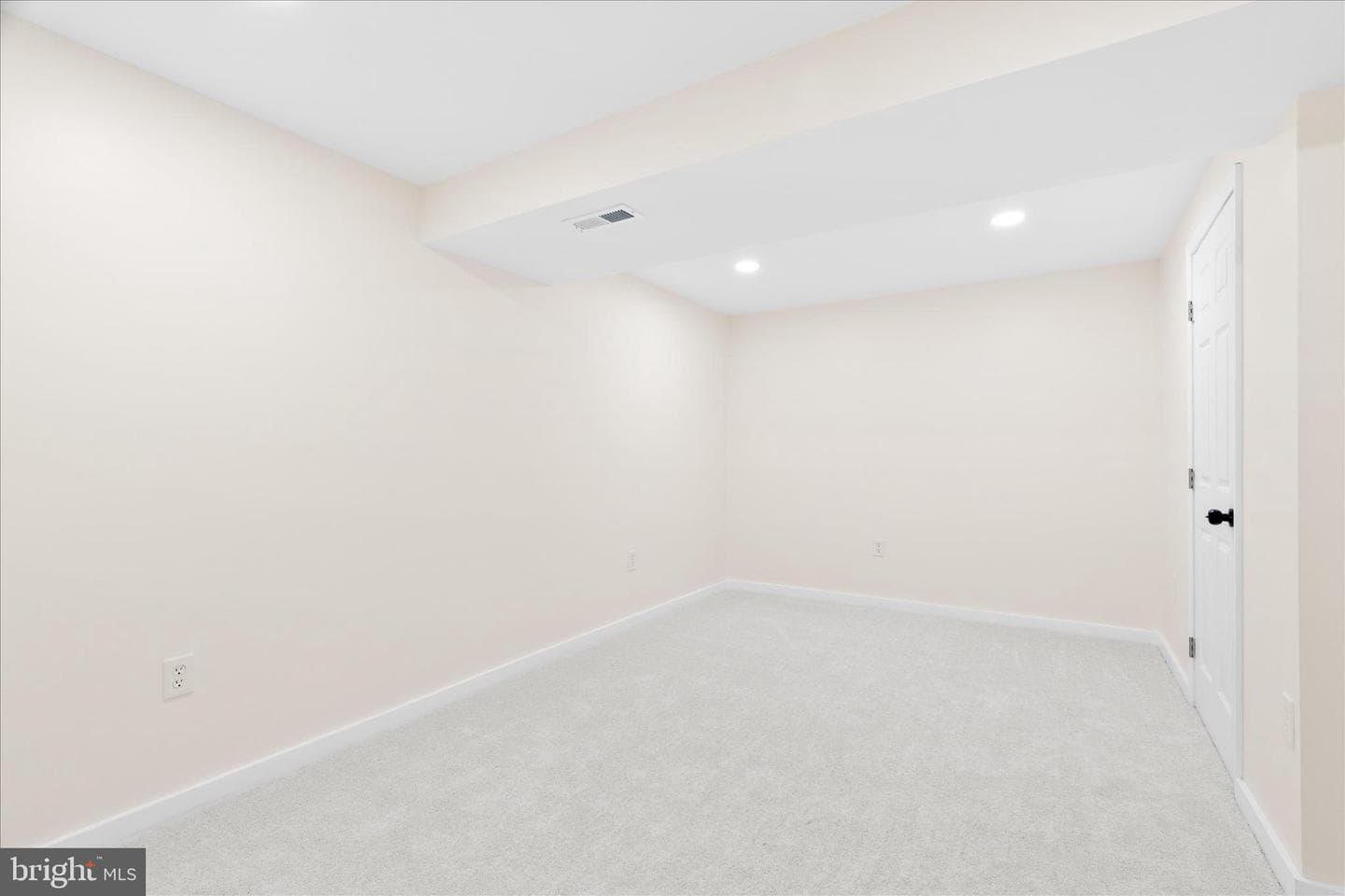 3908 Shakespeare Way photo 28