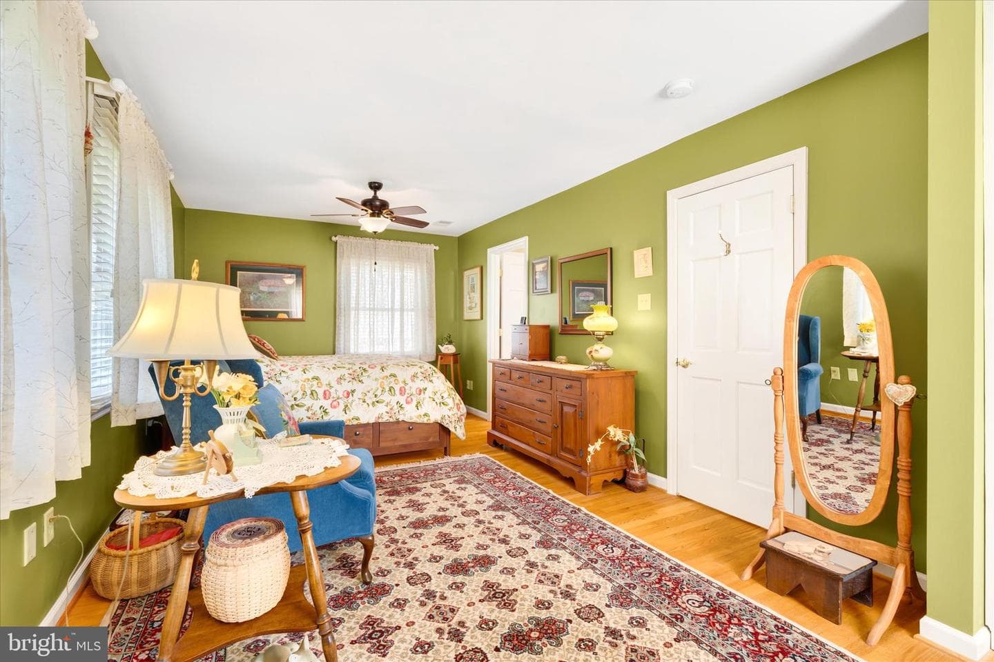 2 Lombardy Drive photo 20