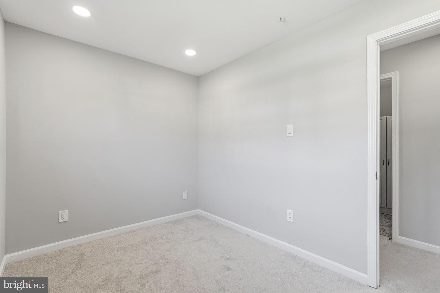 6203 Cliffside Terrace photo 19