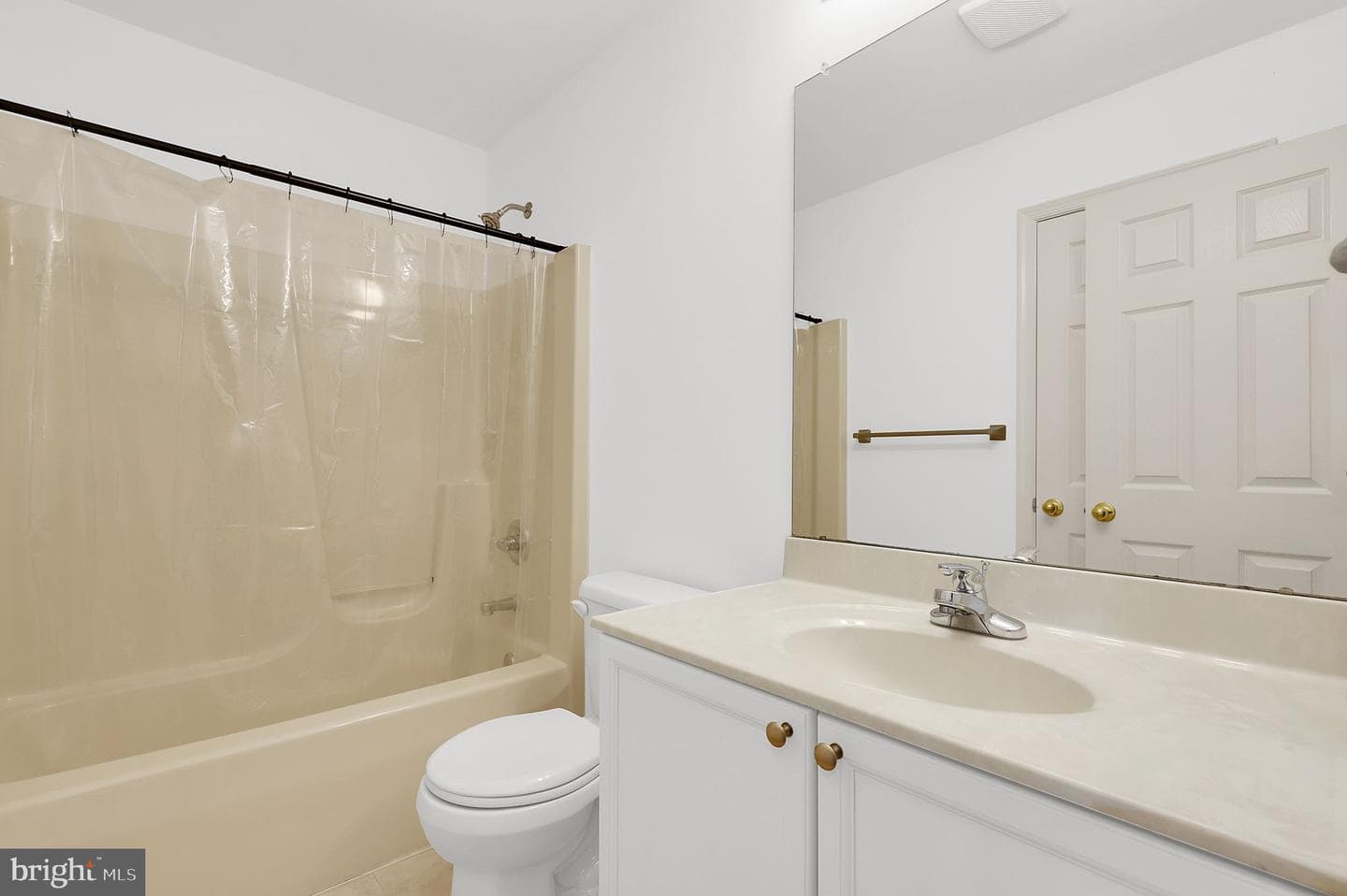 2495 Lakeside Drive photo 25