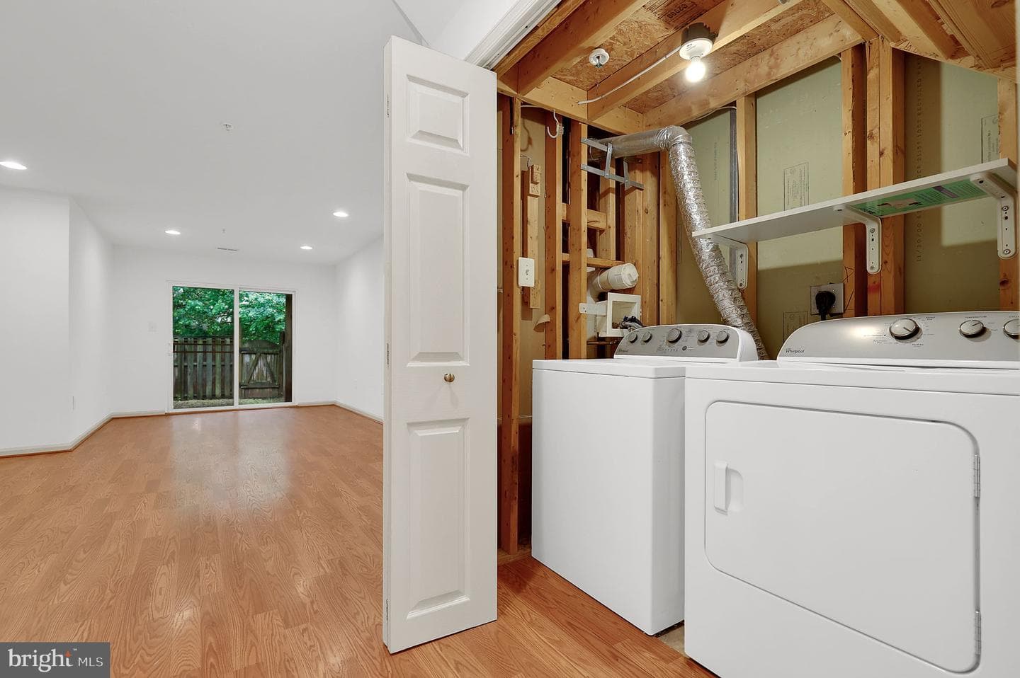 2495 Lakeside Drive photo 31