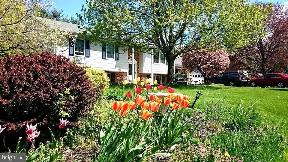 8111 Overlook Ct photo 36