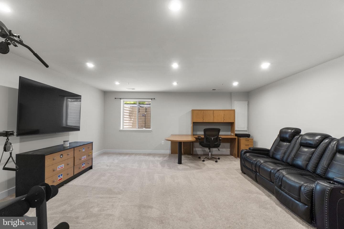 5861 Tomahawk Street photo 28