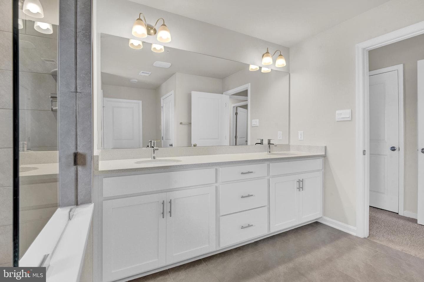 456 Hanson Street photo 20