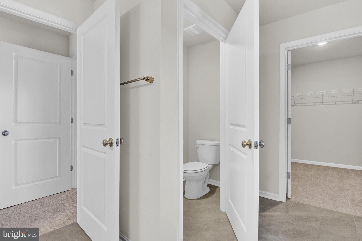 456 Hanson Street photo 22