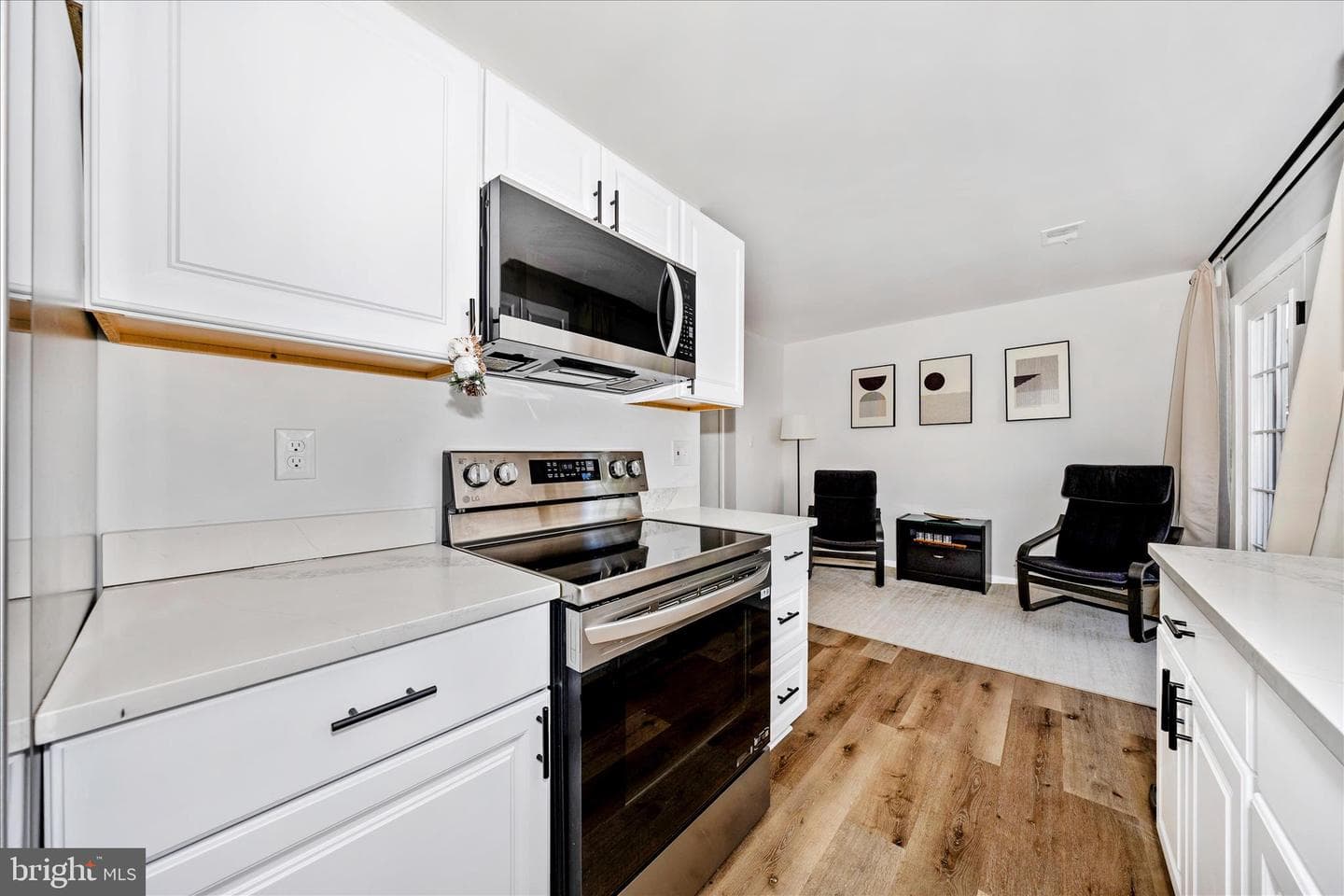 8796 Discovery Boulevard photo 16