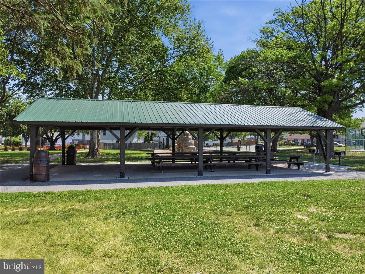 358 Prospect Boulevard photo 44