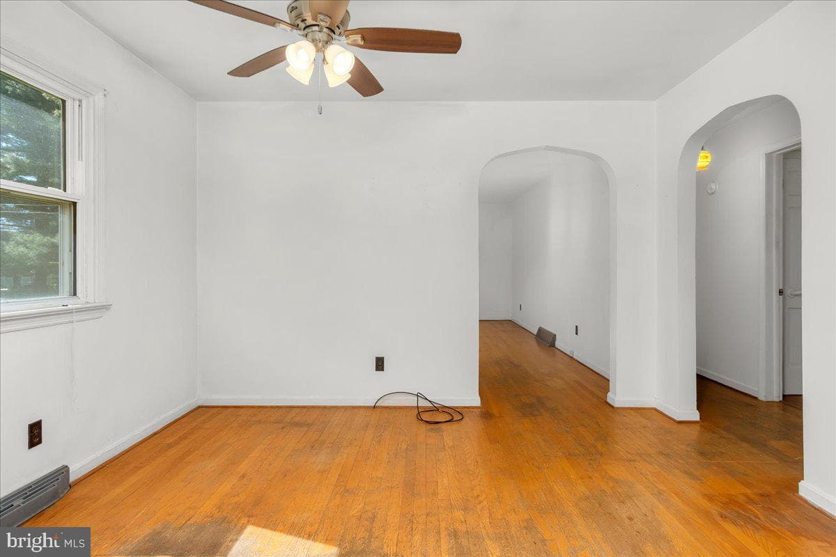 13806 Wolfsville Road photo 11