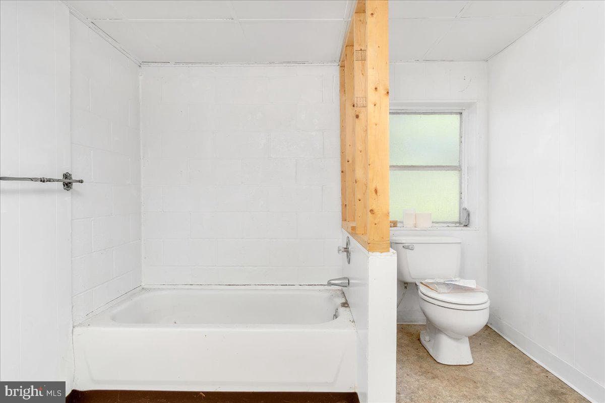 13806 Wolfsville Road photo 22