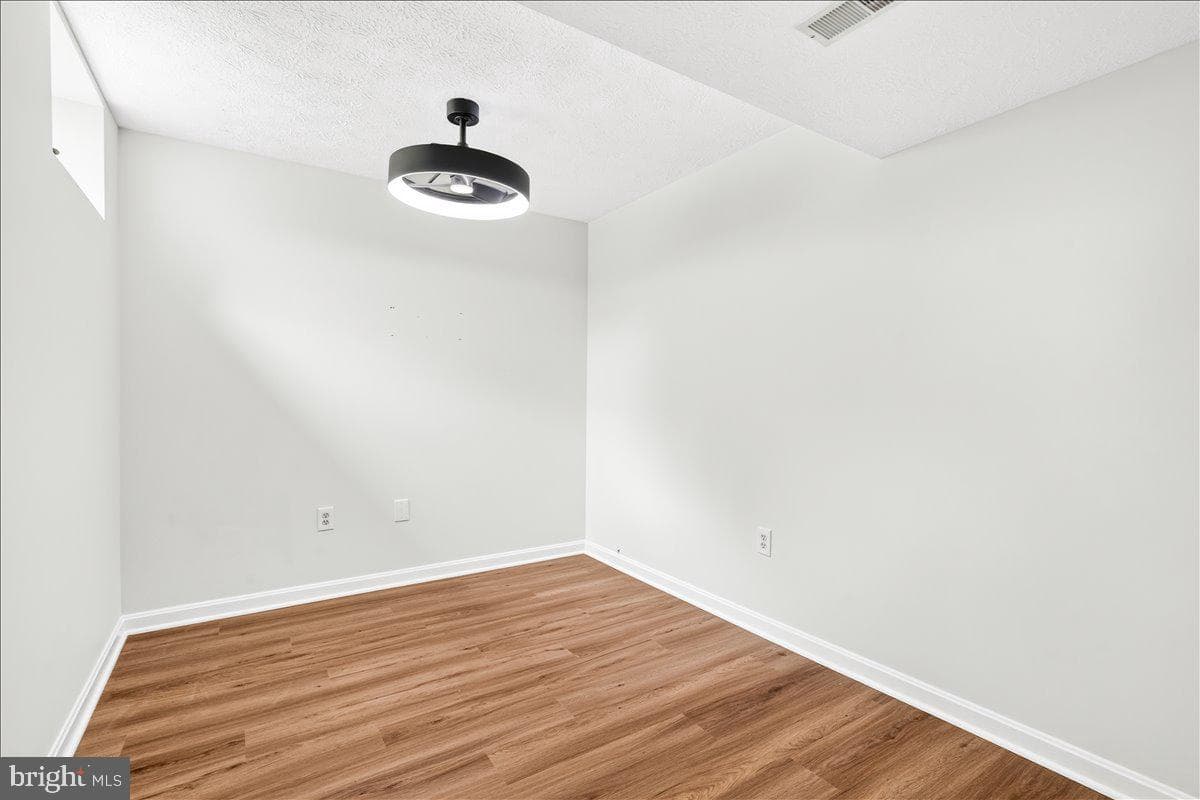 5604 Worchester Court photo 74