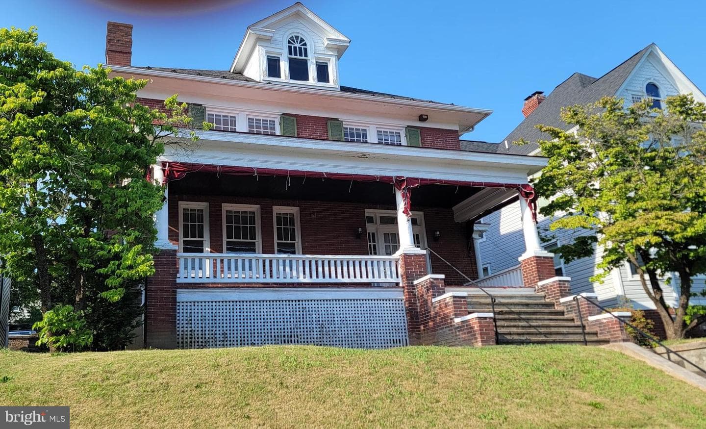 523 W Potomac Street photo 2