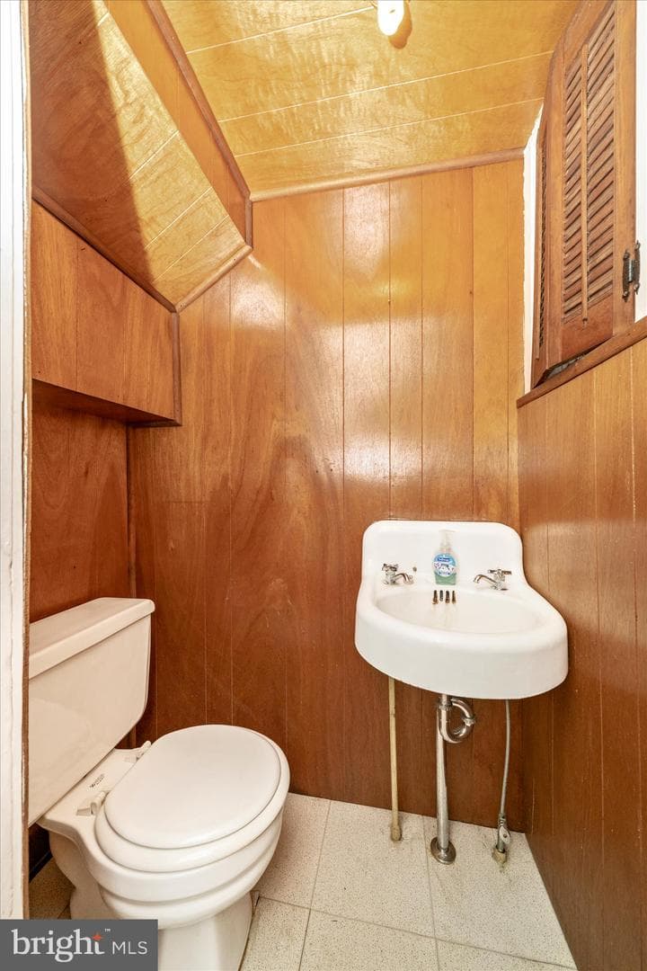 523 W Potomac Street photo 40