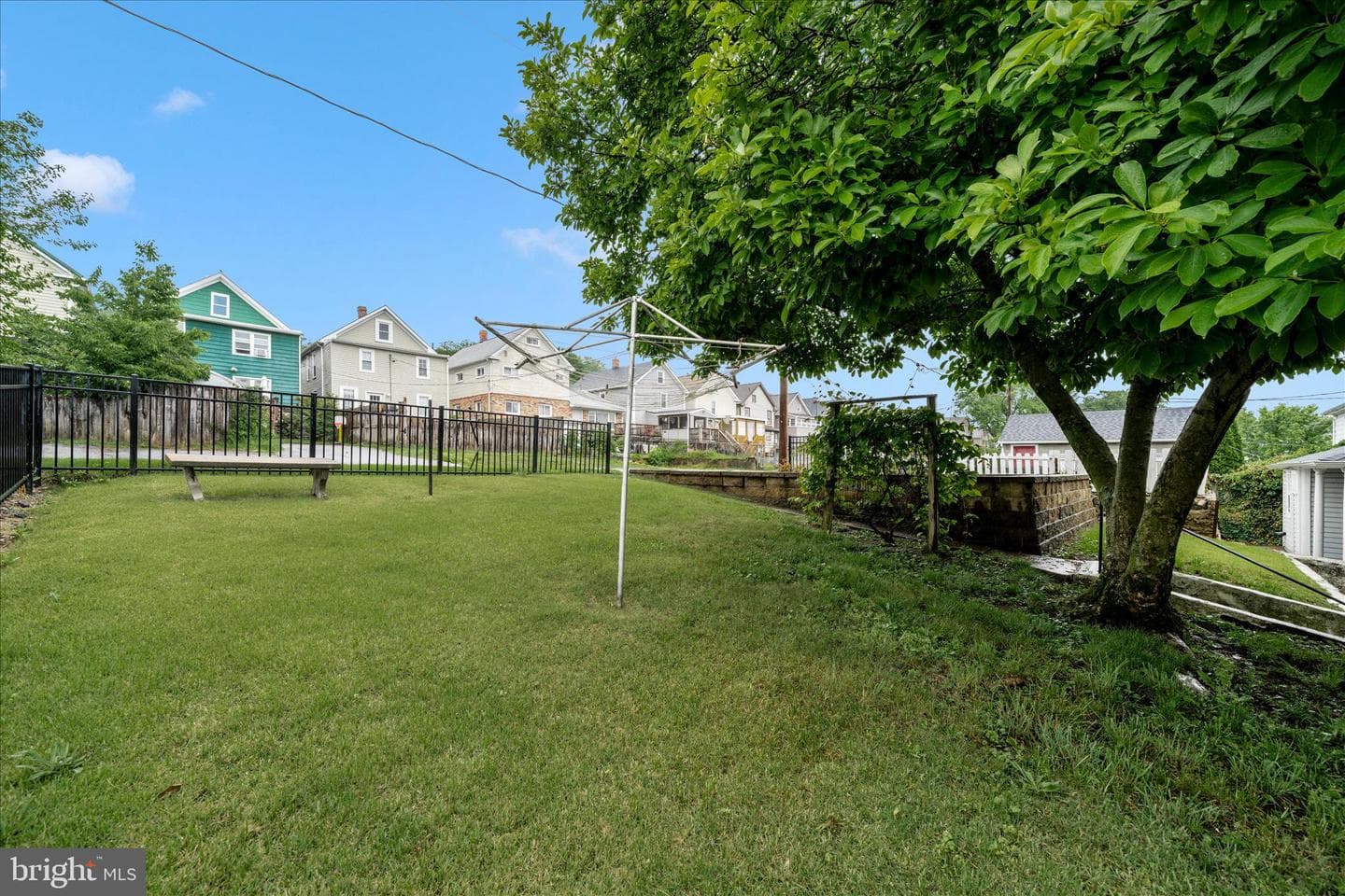 523 W Potomac Street photo 44
