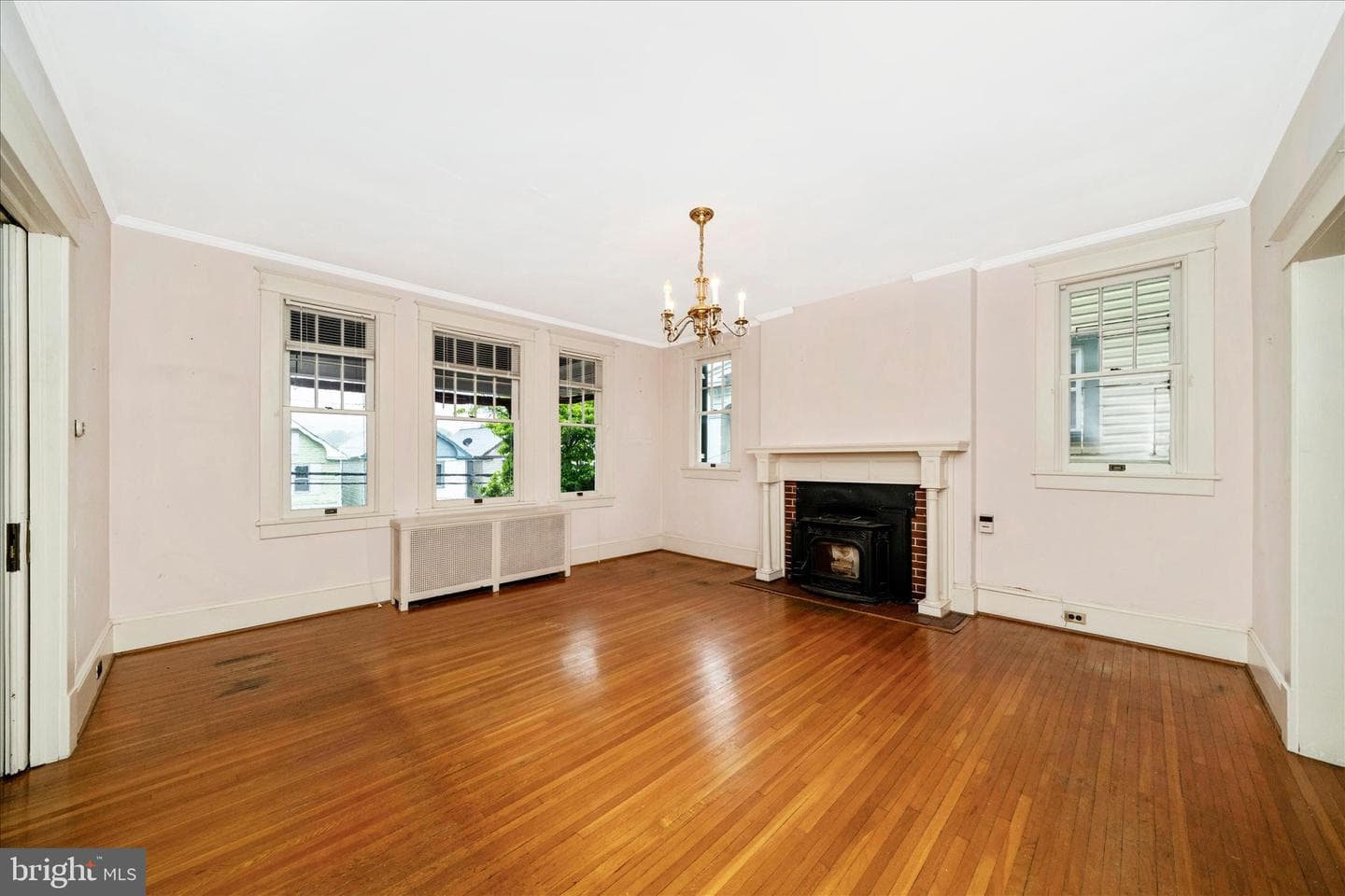 523 W Potomac Street photo 9