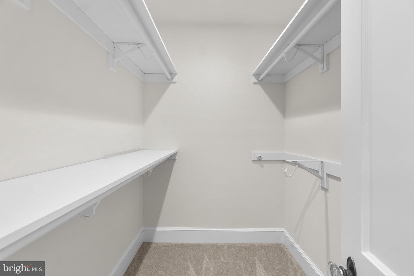 305 College Place photo 36