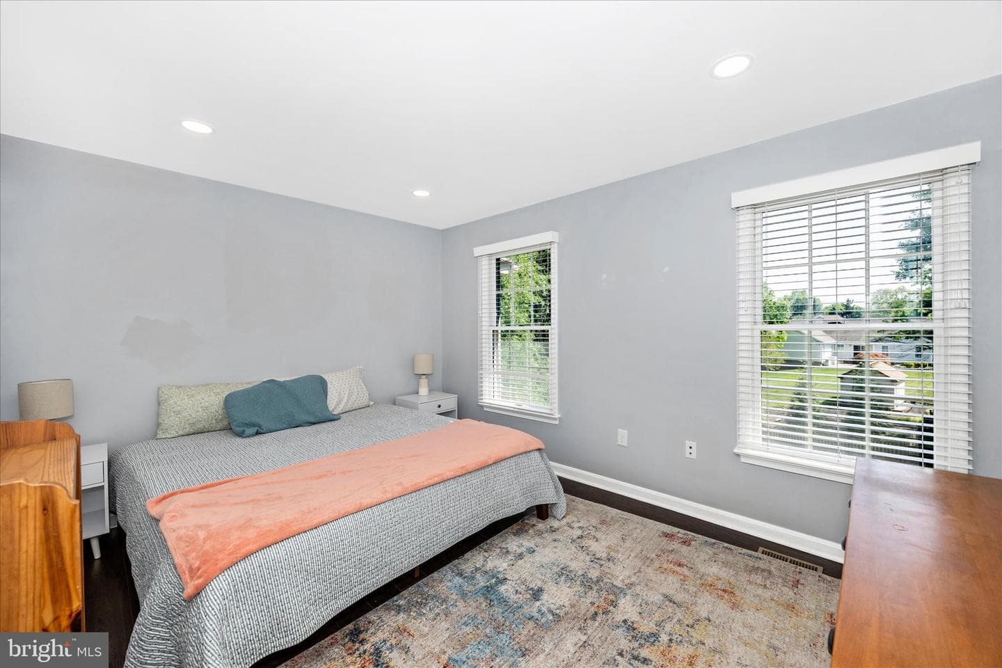 2412 Dunmore Court photo 15