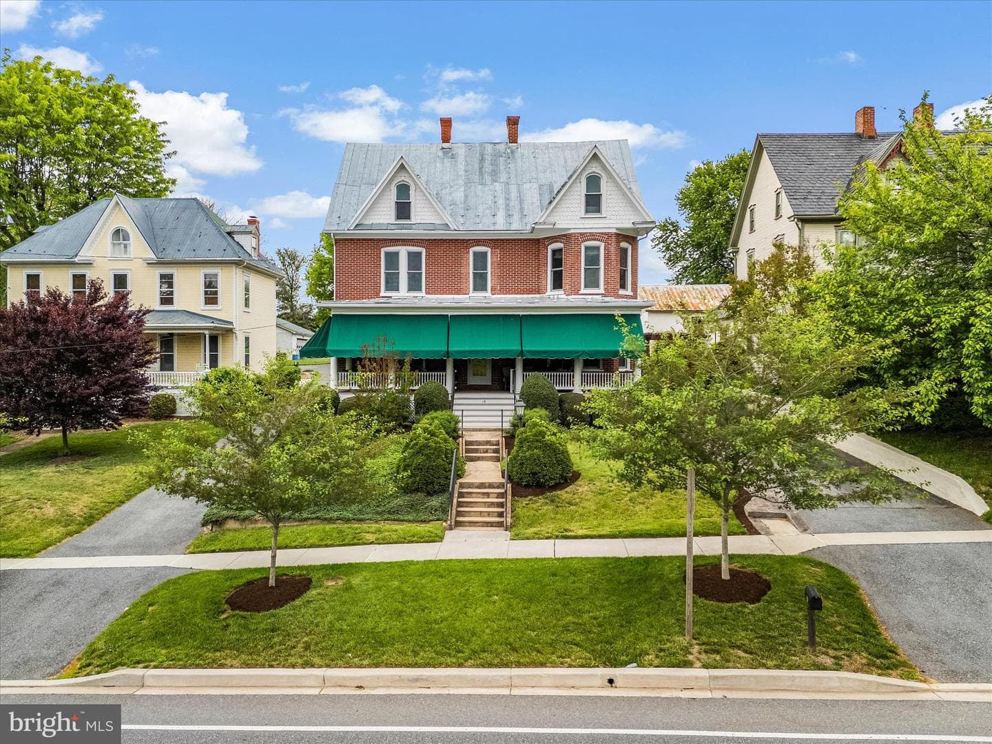 19 E Main Street photo 12