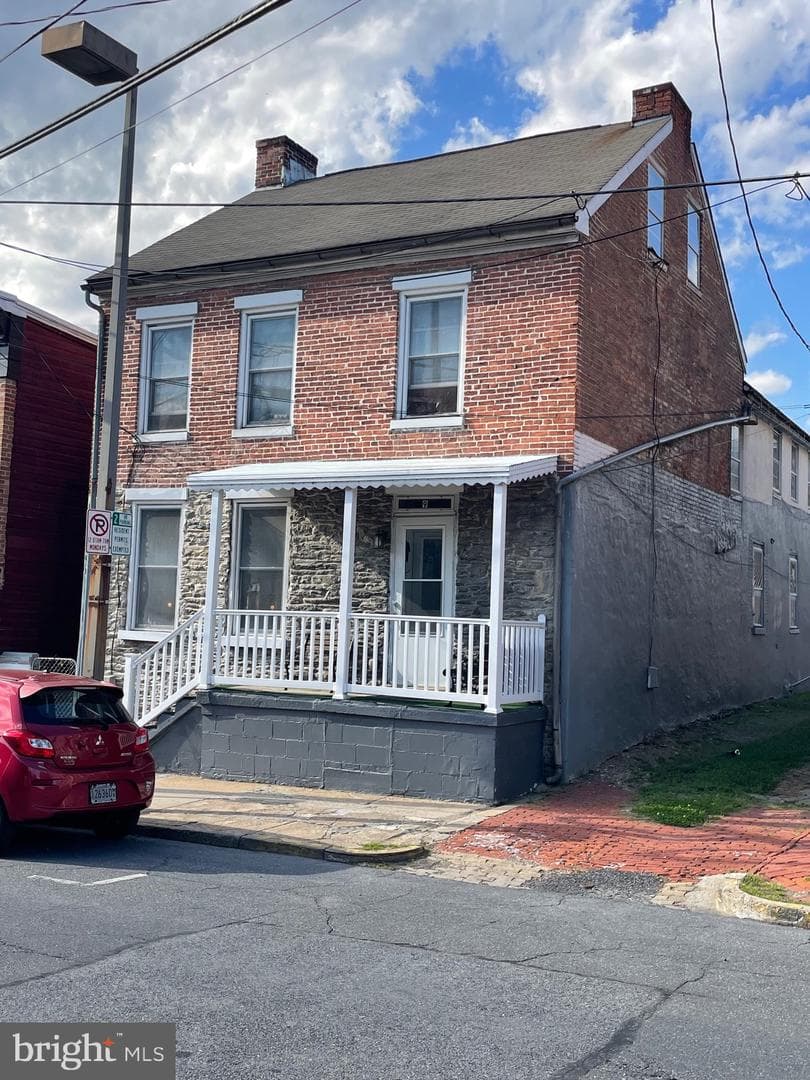 9 E All Saints Street