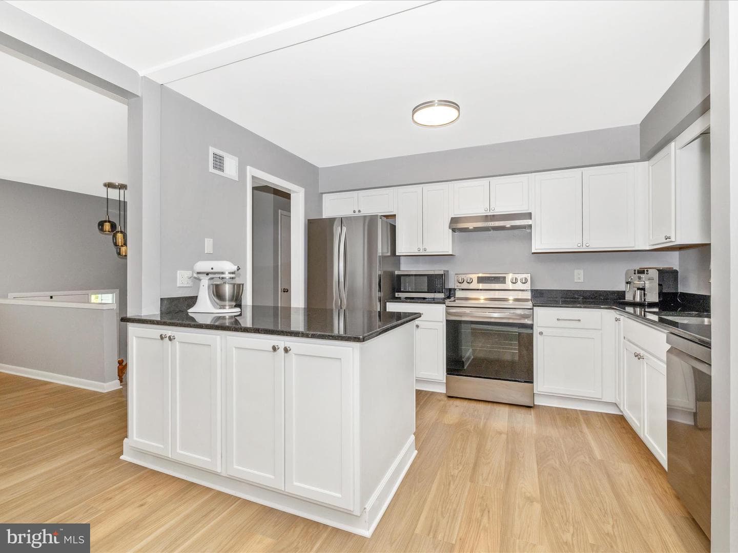 7291 Beechtree Lane photo 13