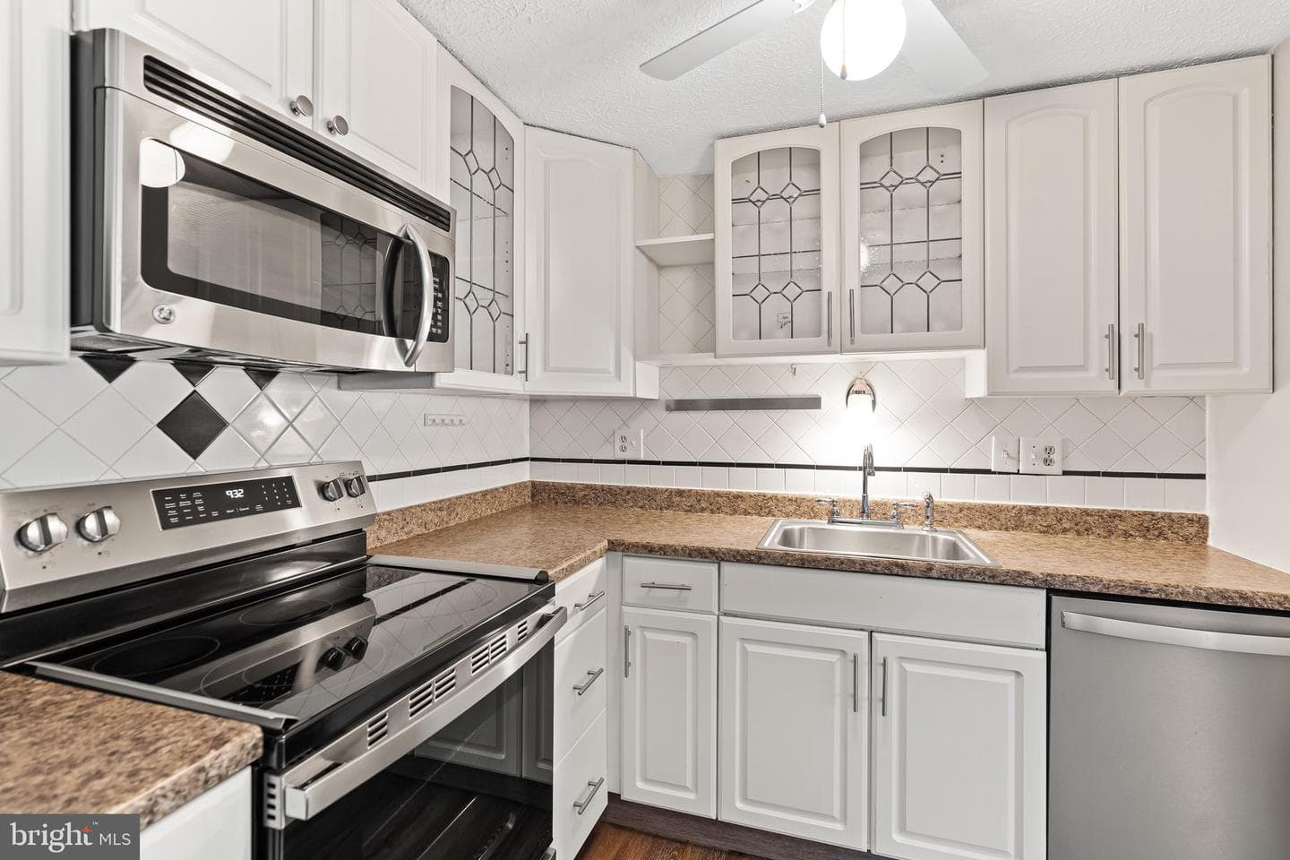 402 Cranberry Court photo 4