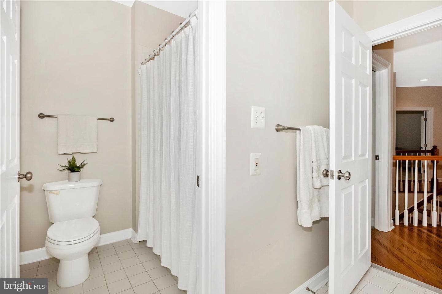9876 Notting Hill Drive photo 35