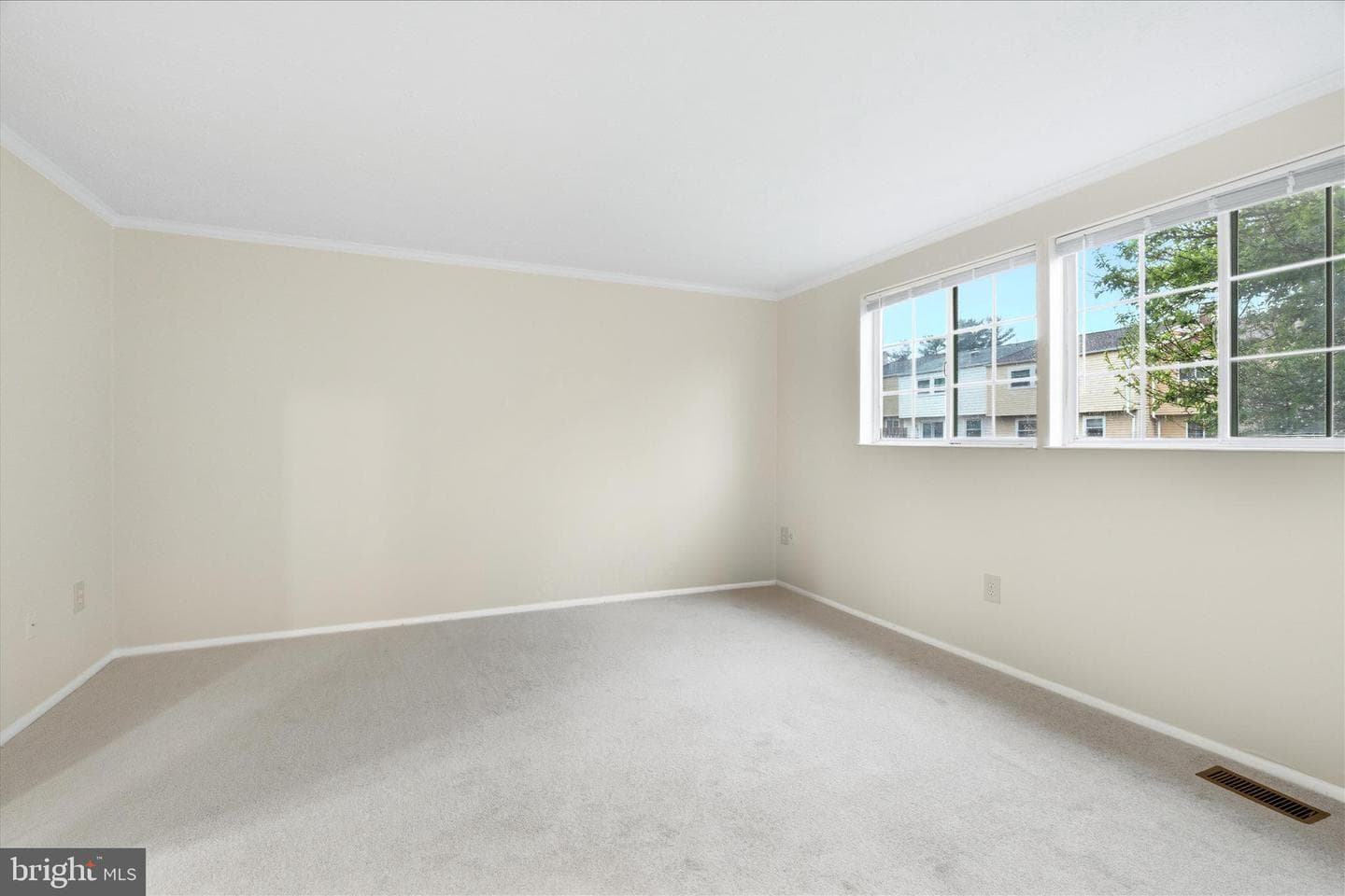 180 Fairfield Drive photo 27
