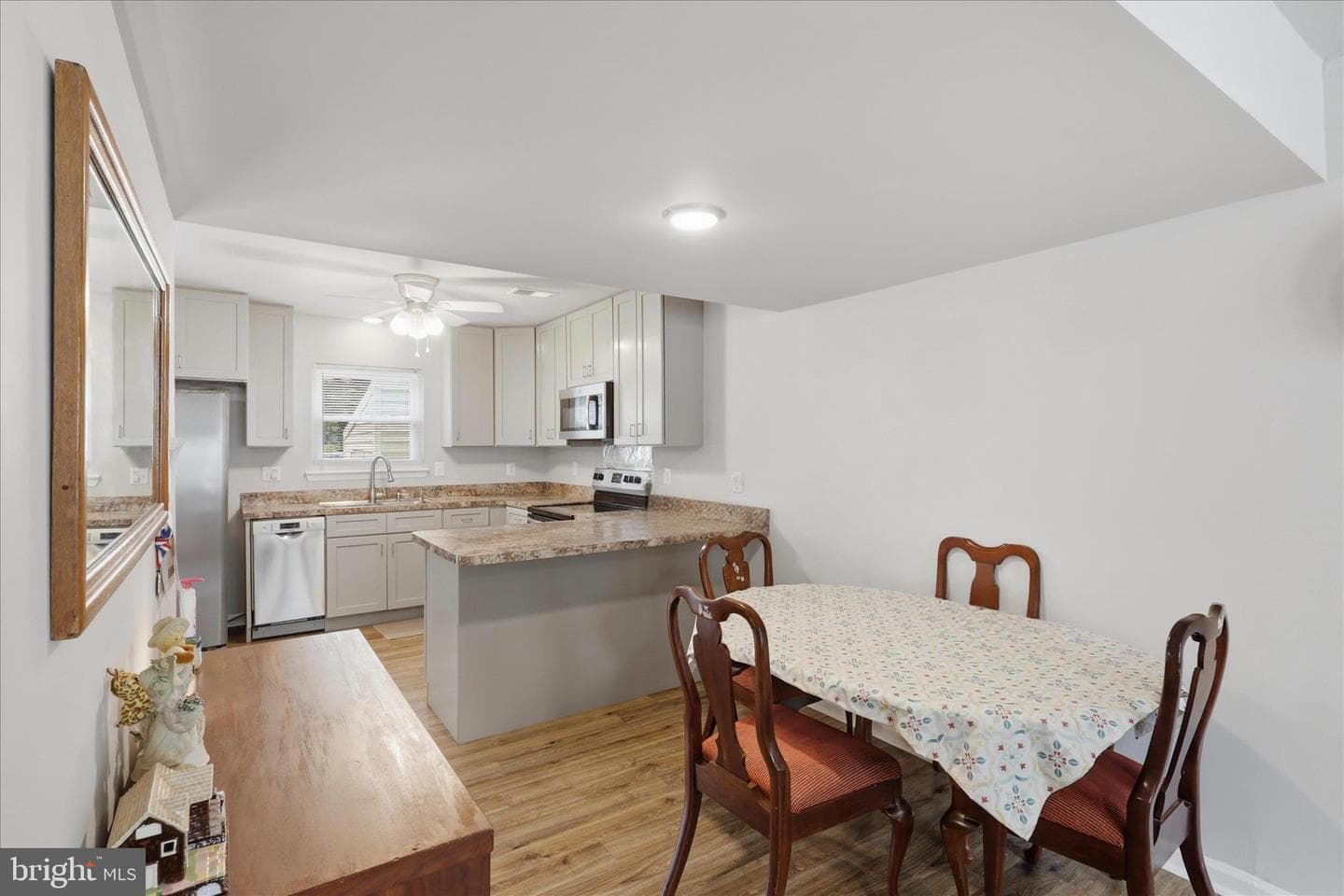 8326 Revelation Avenue photo 8