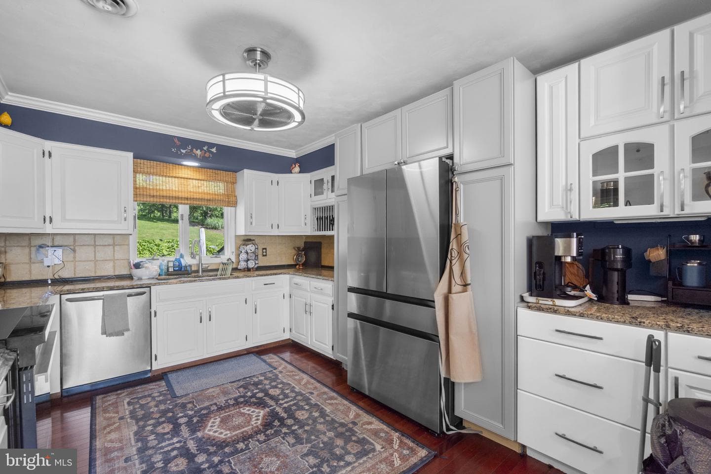 13724 Hillside Avenue photo 10
