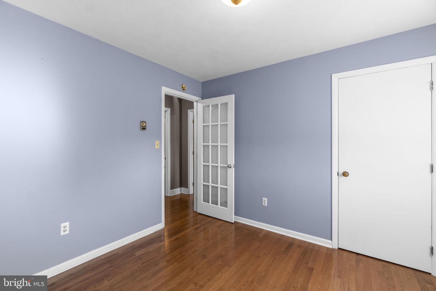 13724 Hillside Avenue photo 31