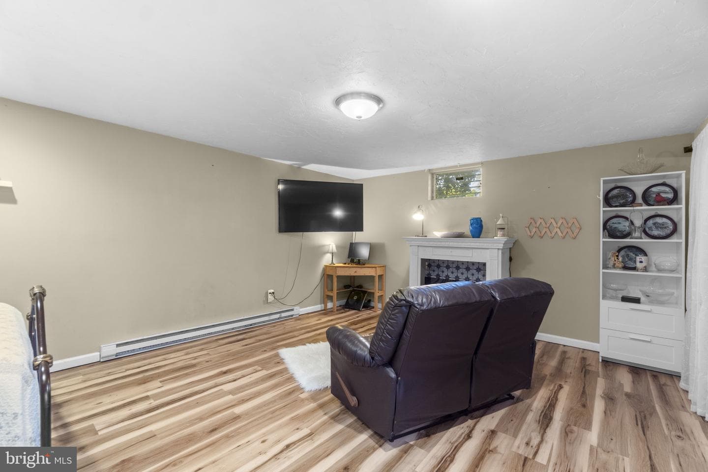 13724 Hillside Avenue photo 33