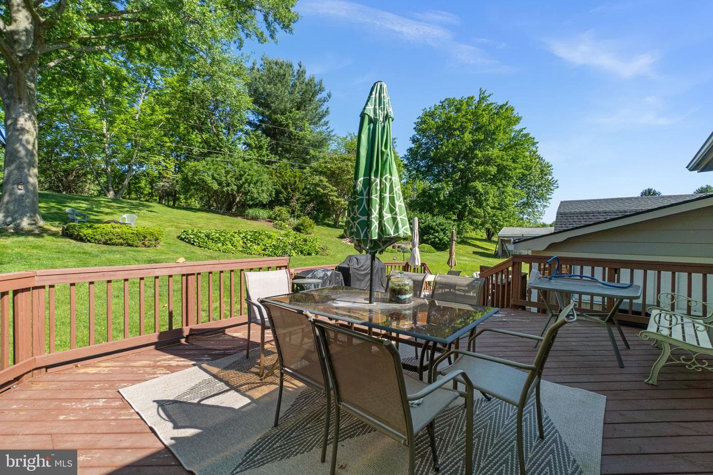 13724 Hillside Avenue photo 38