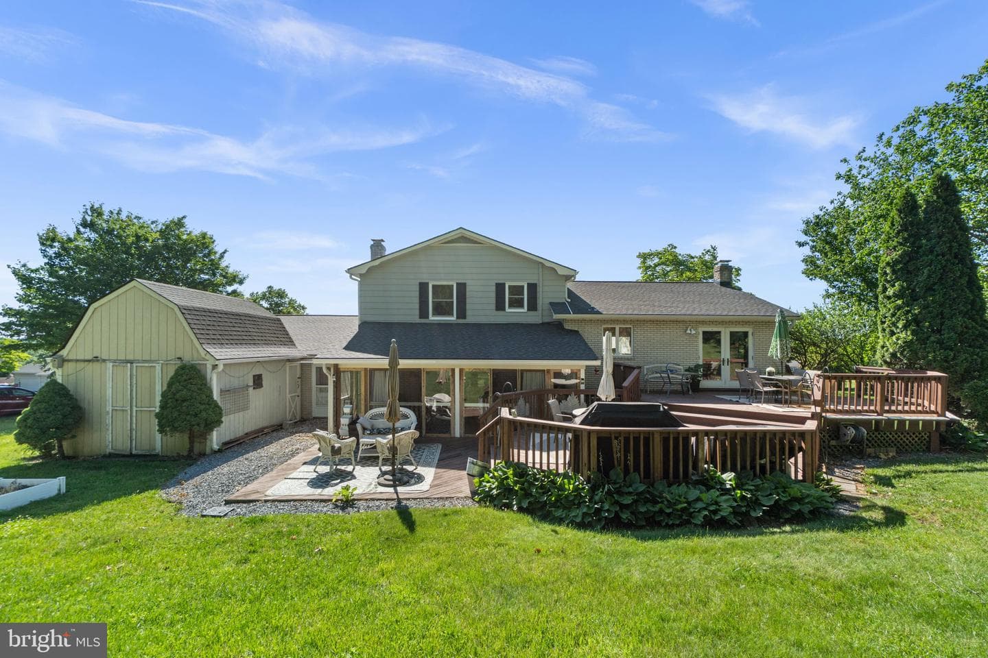 13724 Hillside Avenue photo 40