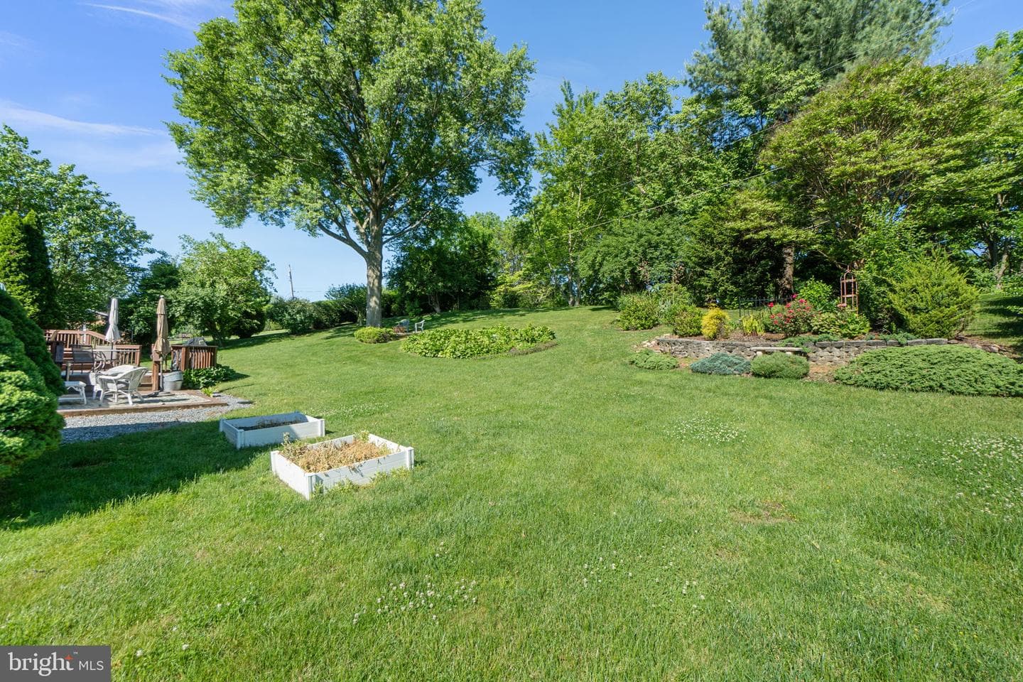 13724 Hillside Avenue photo 45