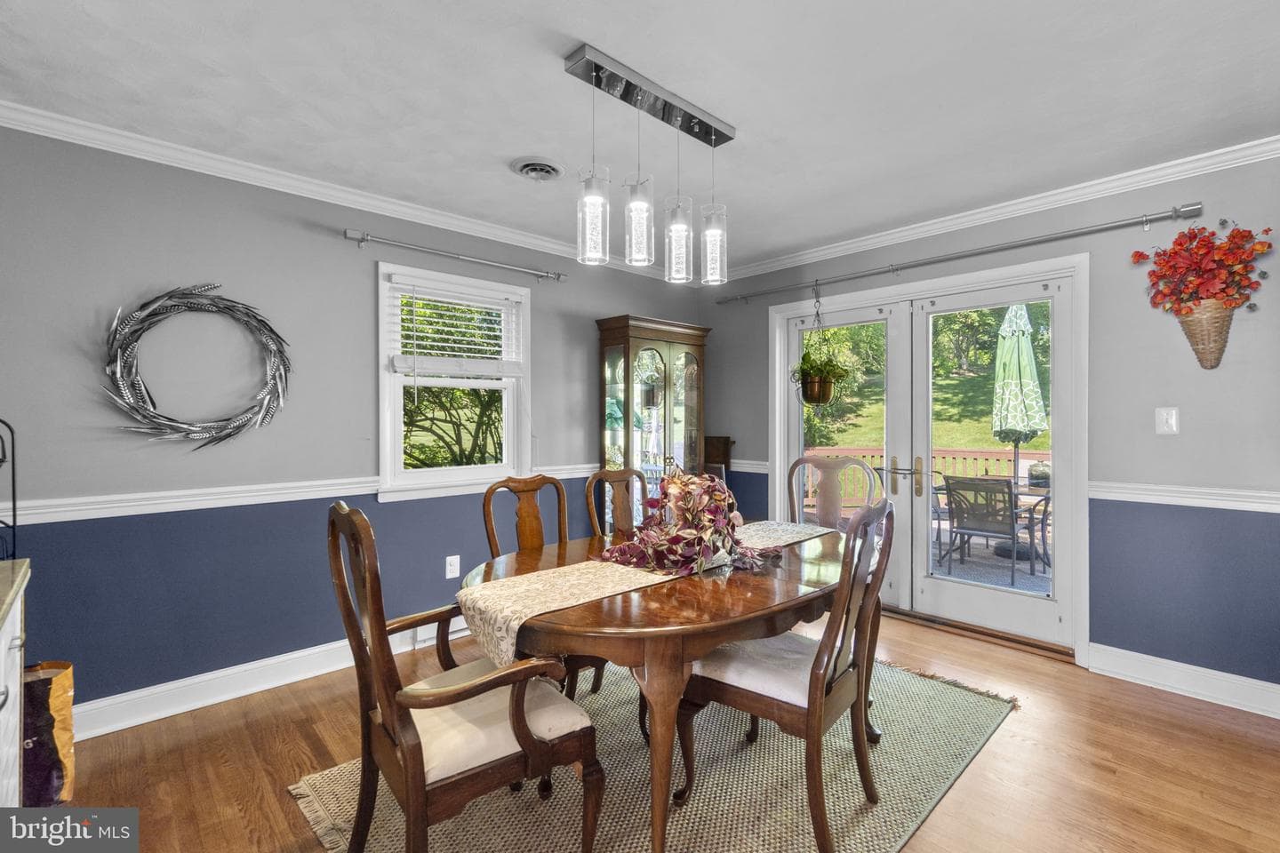 13724 Hillside Avenue photo 8