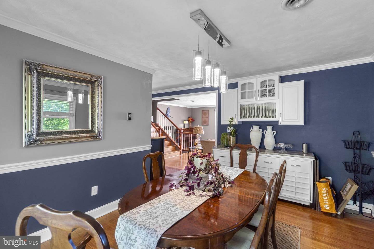 13724 Hillside Avenue photo 9