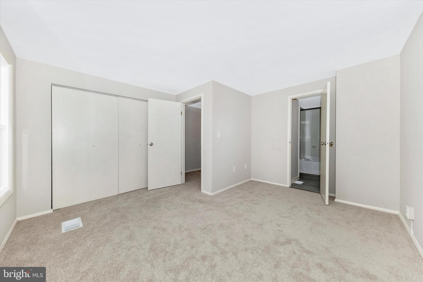 5818 Drawbridge Court photo 22