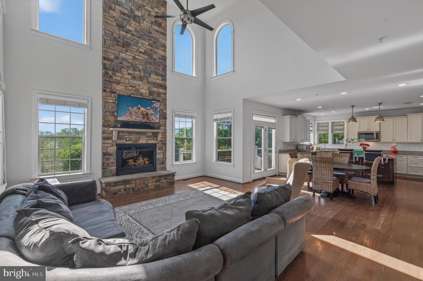 1135 Dargon Quarry Lane photo 4