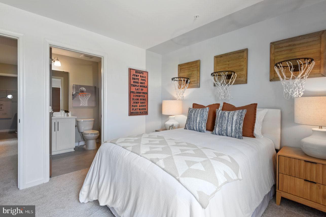 472 Ensemble Way photo 28