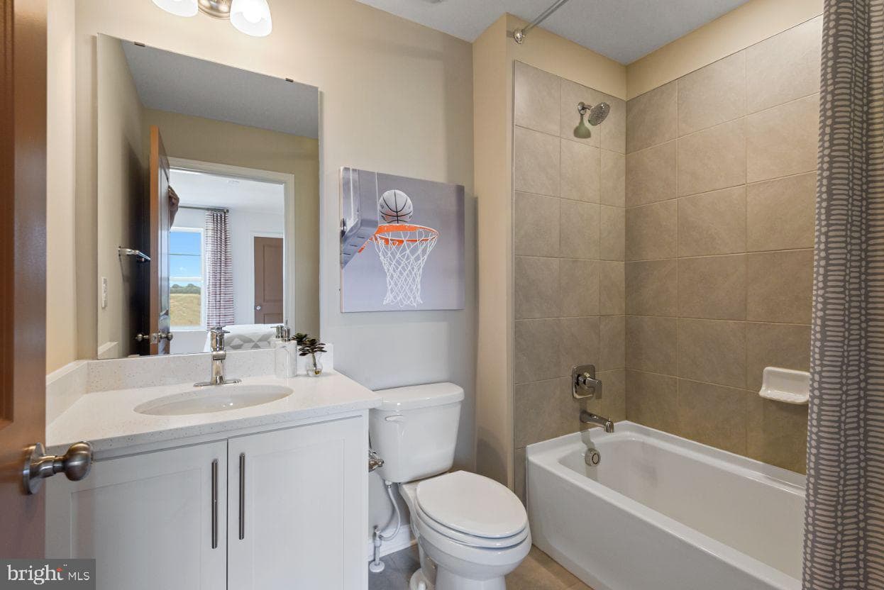 472 Ensemble Way photo 29