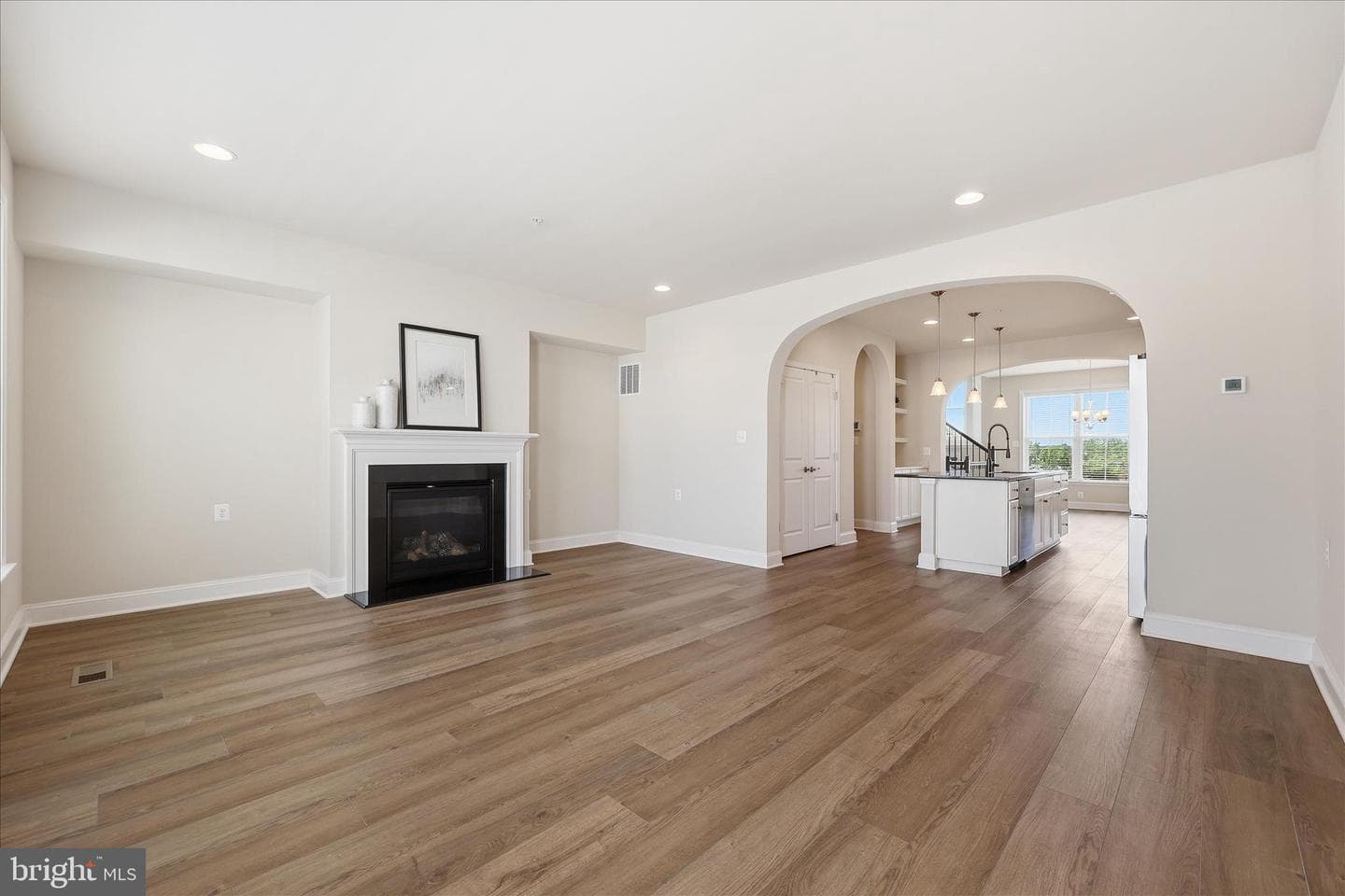 1090 Holden Road photo 6