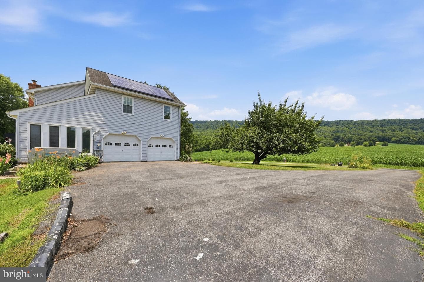 325 E Mountain Rd photo 45