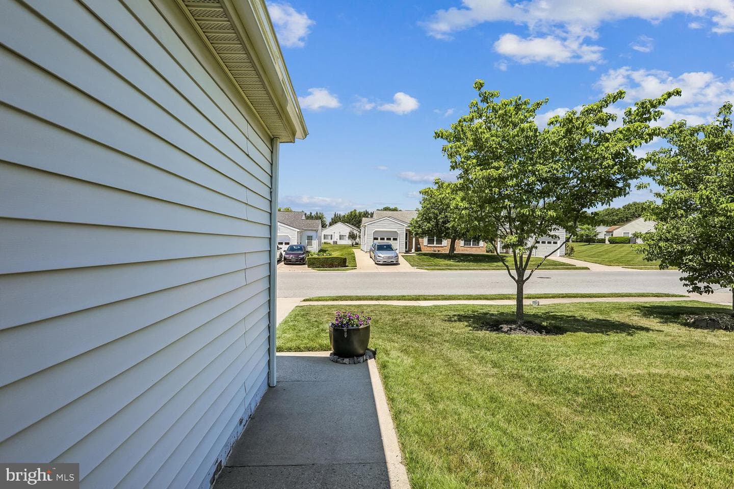 5697 Crabapple Drive photo 9