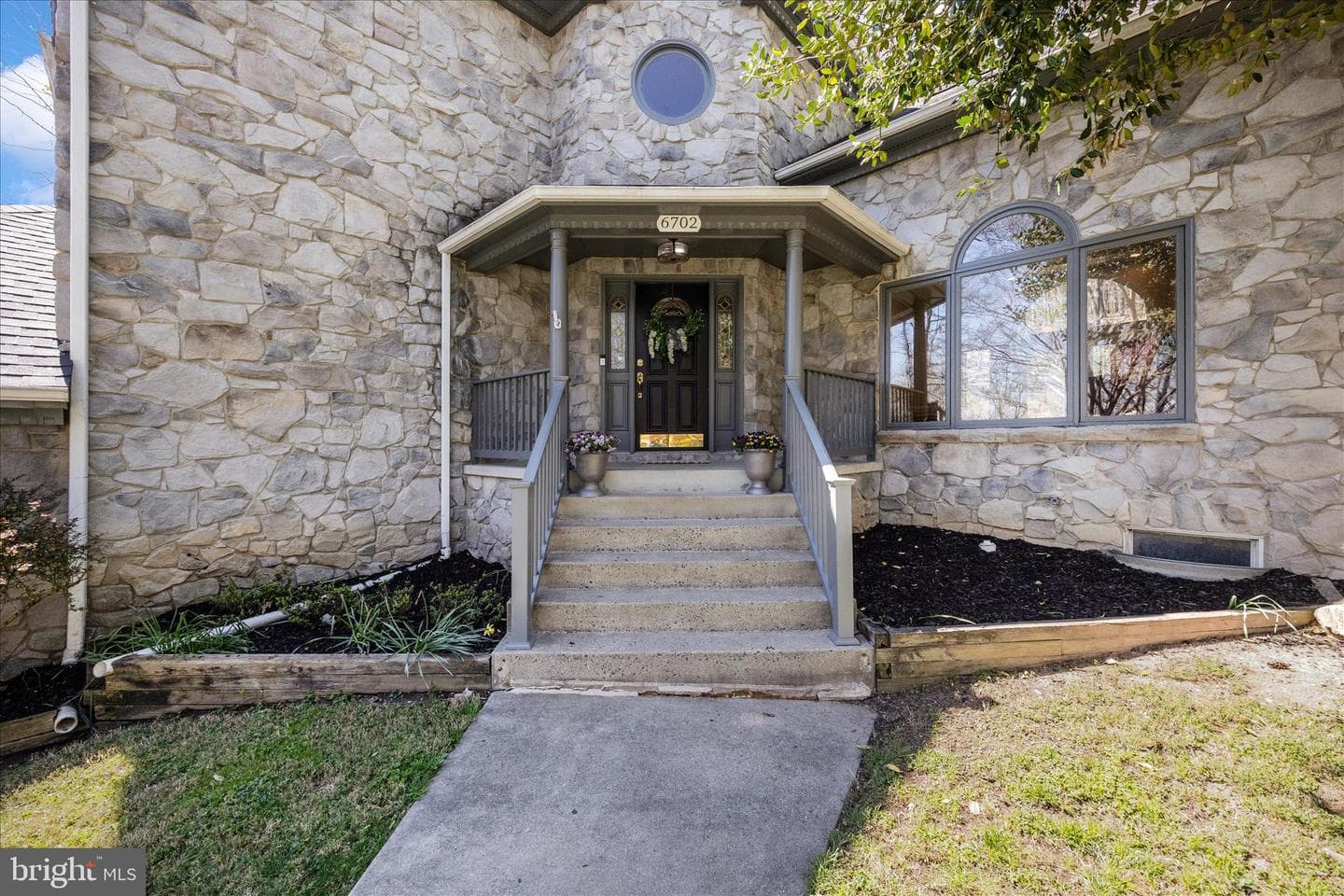 6702 Ilex Court photo 4