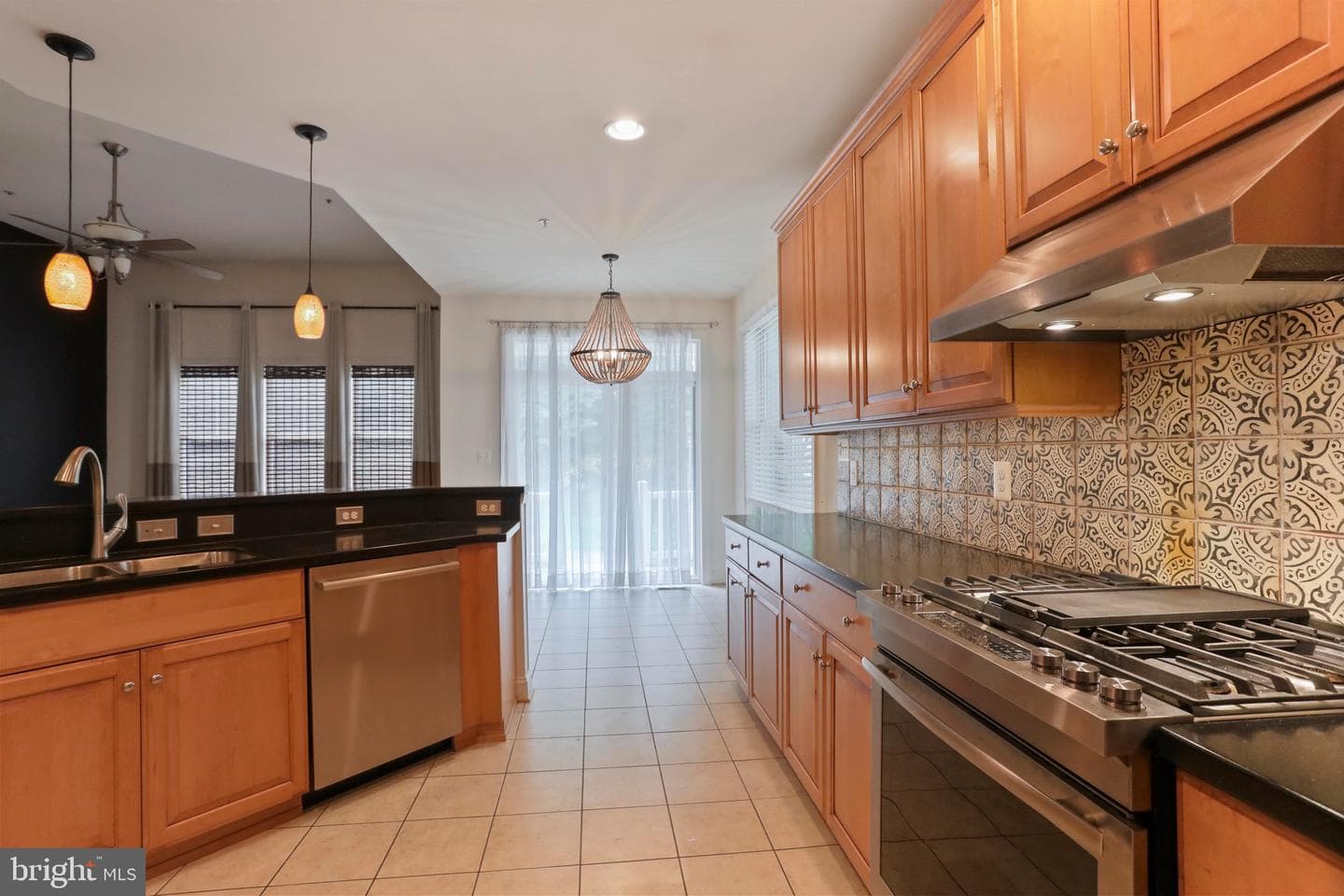 105 Spring Blossom Ln photo 11