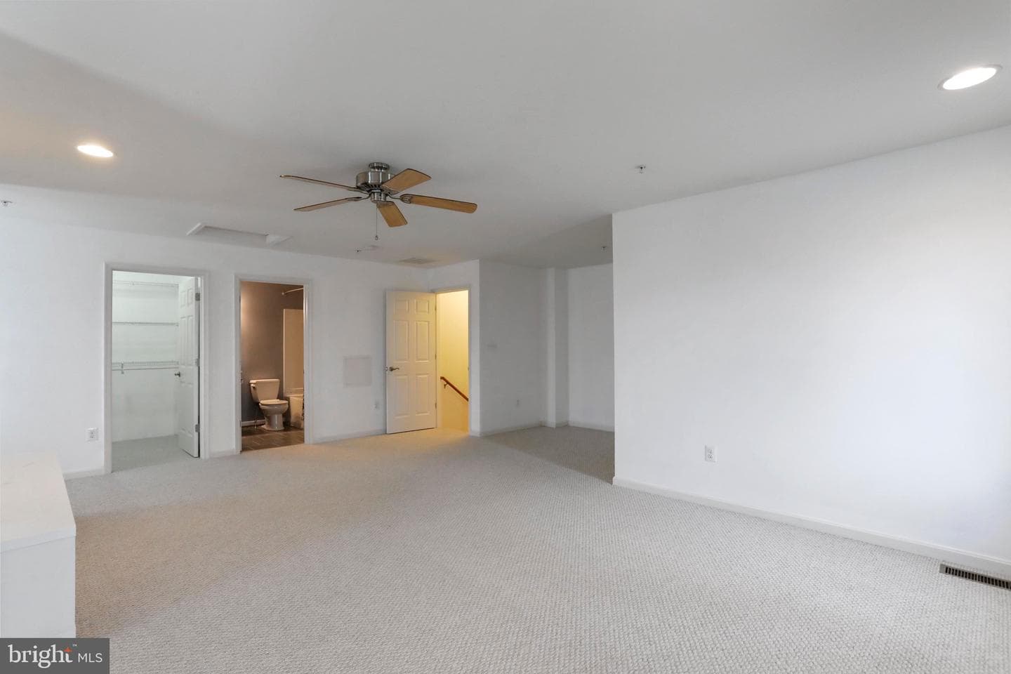 105 Spring Blossom Ln photo 33