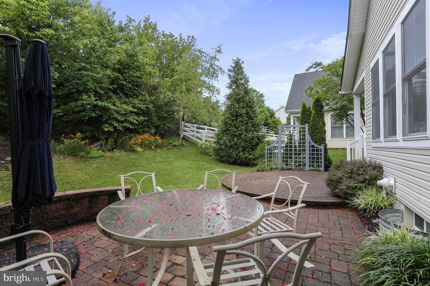 105 Spring Blossom Ln photo 43