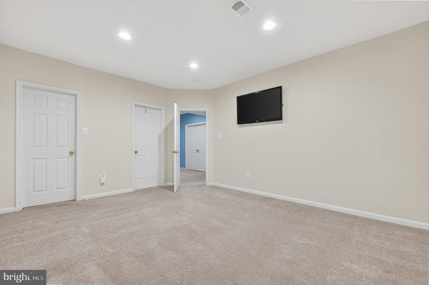 231 Marley Street photo 40