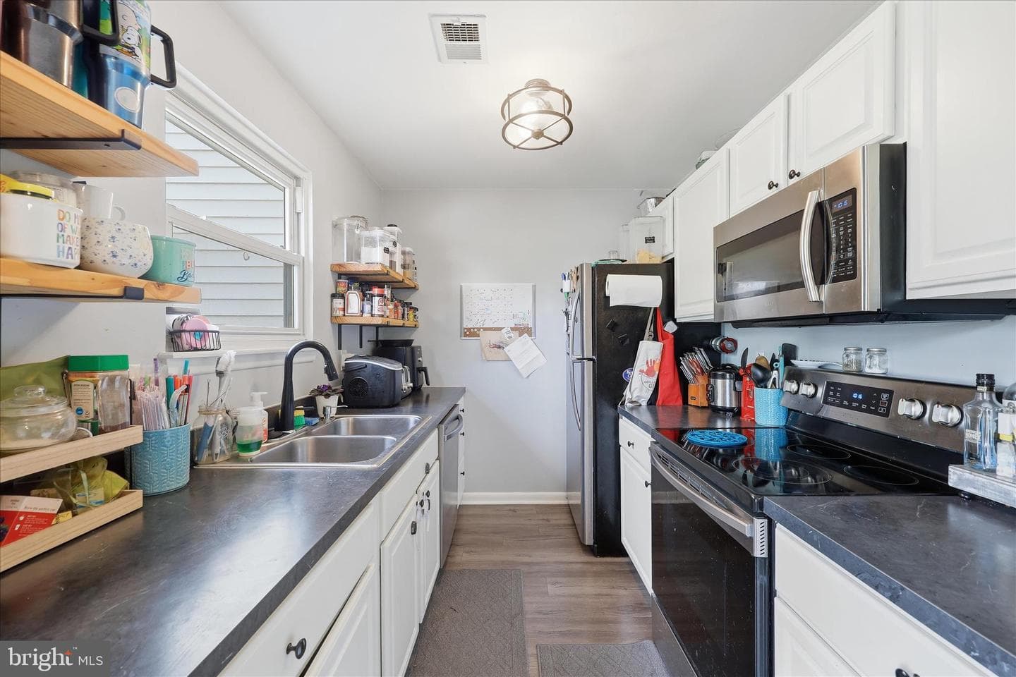 8414 Vision Lane photo 6
